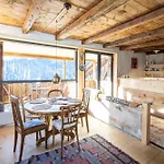 Bijoux In The Swiss Mountains * Vna