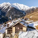 Bijoux In The Swiss Mountains Chalé