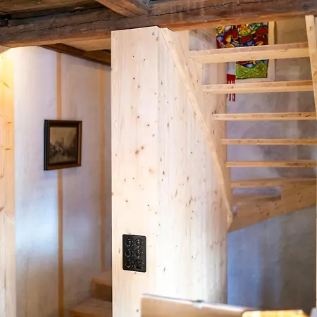 Bijoux In The Swiss Mountains *